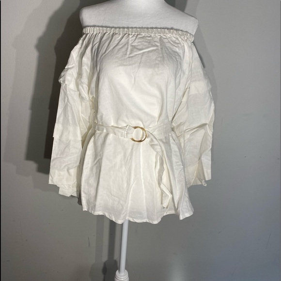 Other - STUNNING white off the shoulder blouse with a belt